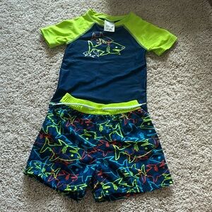 Floatimini 24 mo shark swim shirt set